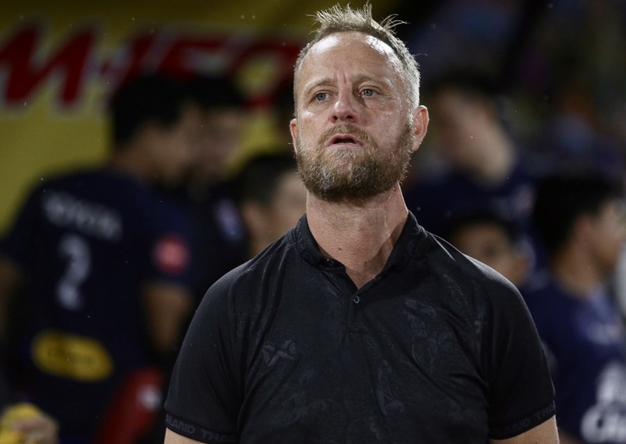 Truyền thông Thái chọn sẵn đội hình cho HLV Alexandre Polking tại VL World Cup - Bóng Đá