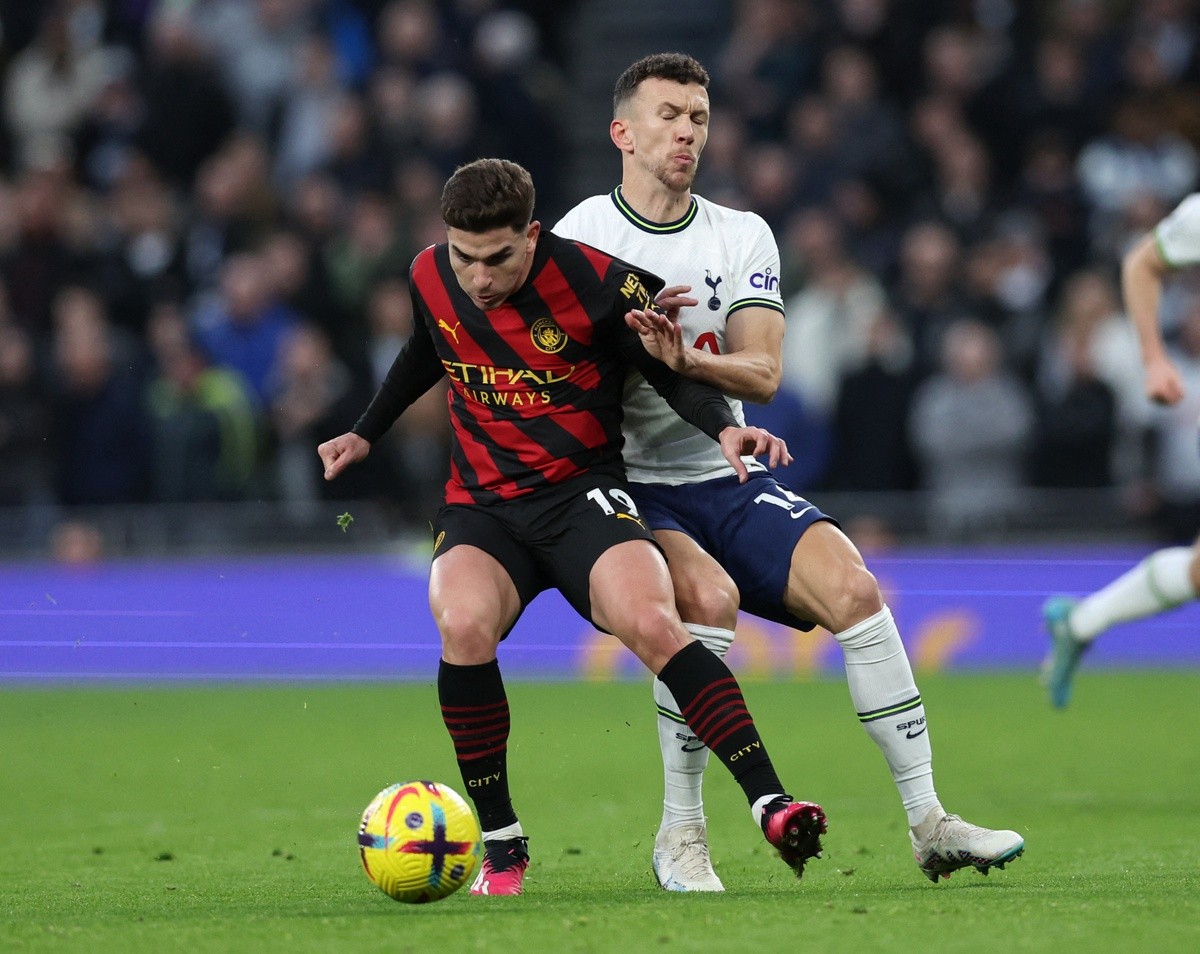 Đội hình cầu thủ Argentina thi đấu tại Ngoại hạng Anh - Bóng Đá