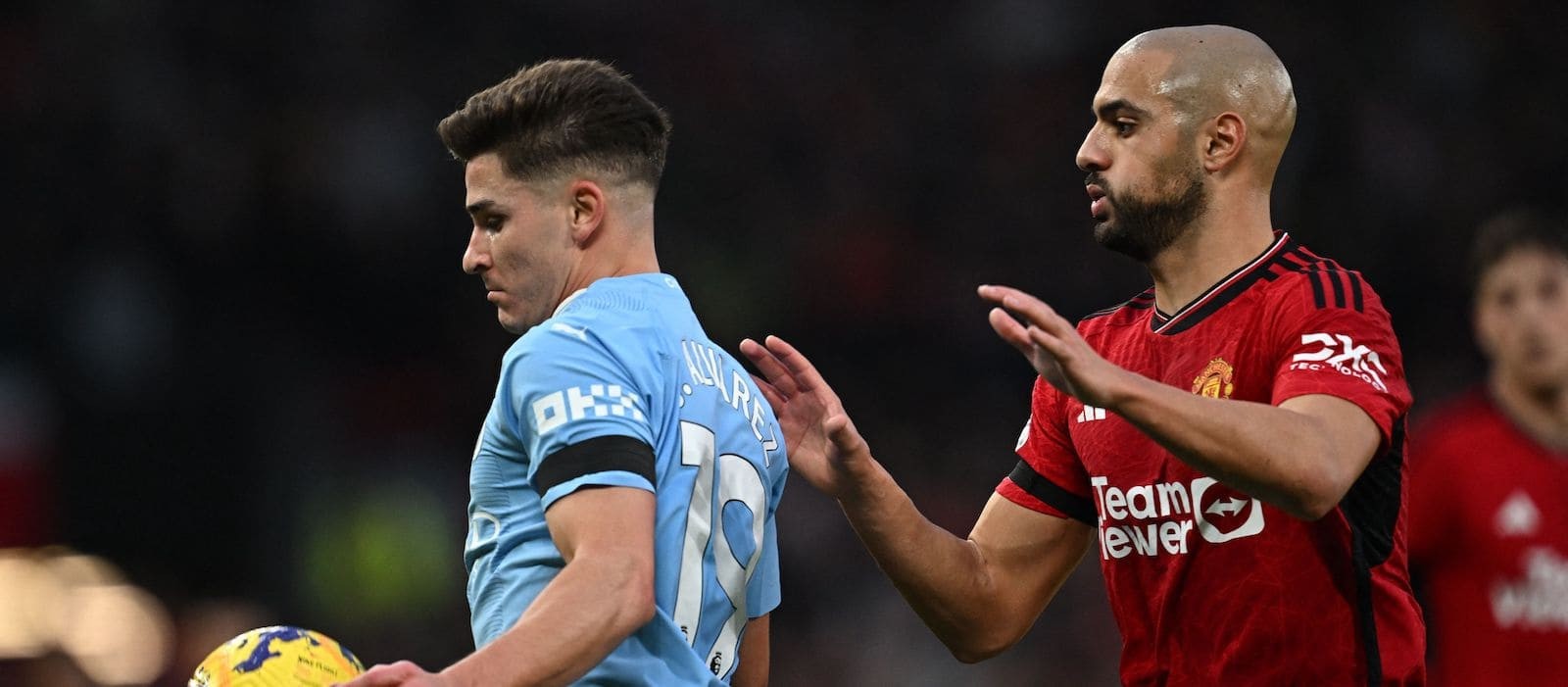 Amrabat tệ hại và quyết định 'tự hủy' của Ten Hag - Bóng Đá