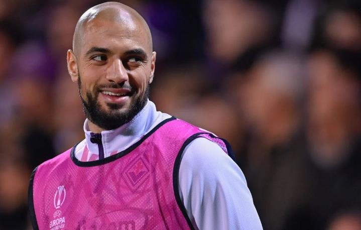 Fiorentina midfielder Sofyan Amrabat has rejected Liverpool in favour of a move to Manchester United  - Bóng Đá