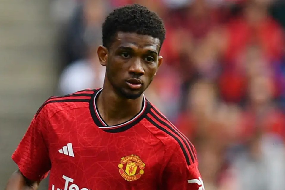 Erik ten Hag must start Amad Diallo in place of Marcus Rashford if he is unavailable for the FA Cup clash - Bóng Đá