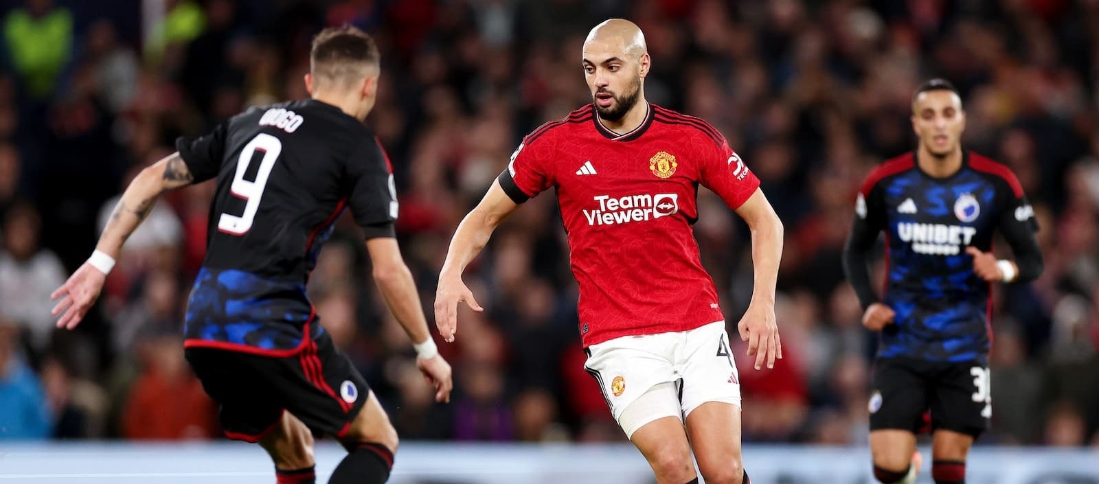 Quá kỳ lạ! Ten Hag chưa đoái hoài bộ đôi sáng giá của Man Utd - Bóng Đá