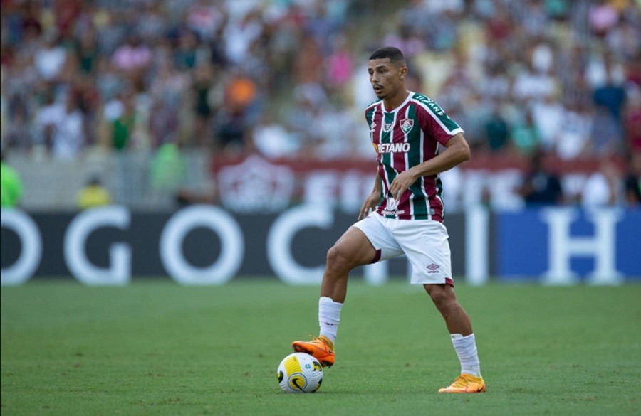 Liverpool vỡ mộng chiêu mộ 