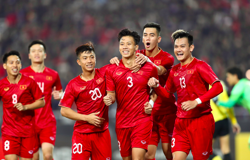 Chanathip vượt mặt Công Phượng; Huỳnh Như dự SEA Games 32 - Bóng Đá
