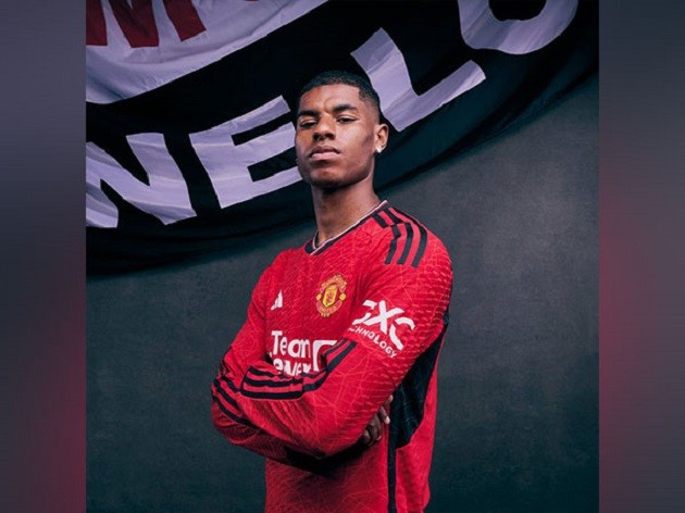 Marcus Rashford poses for touching family snaps in ‘This Is Home’ shoot after signing new £325k Man Utd contract - Bóng Đá