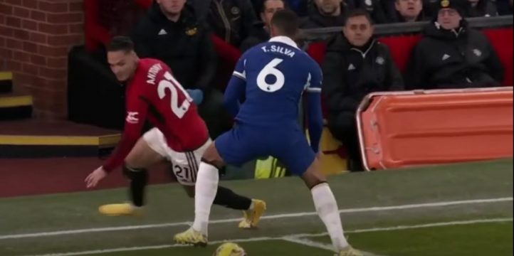 Xâu kim siêu trung vệ, Antony khiến hàng thủ Chelsea hỗn loạn - Bóng Đá