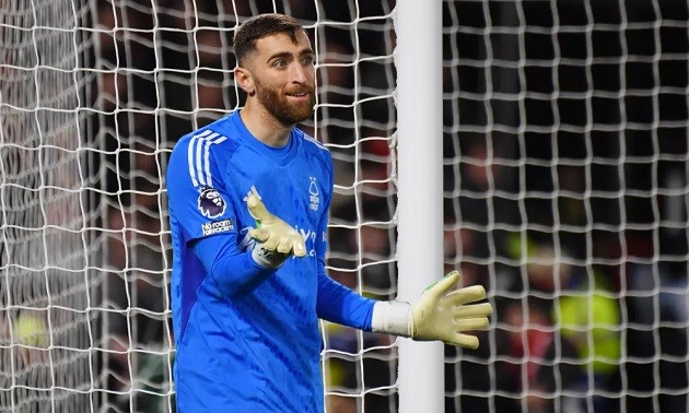 ‘He is useless’… Gary Neville tears into player Arsenal sold for £7m - Bóng Đá