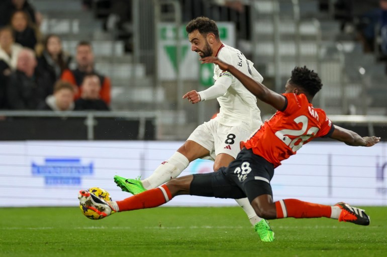 Điểm đen khiến M.U suýt trả giá trước Luton Town - Bóng Đá