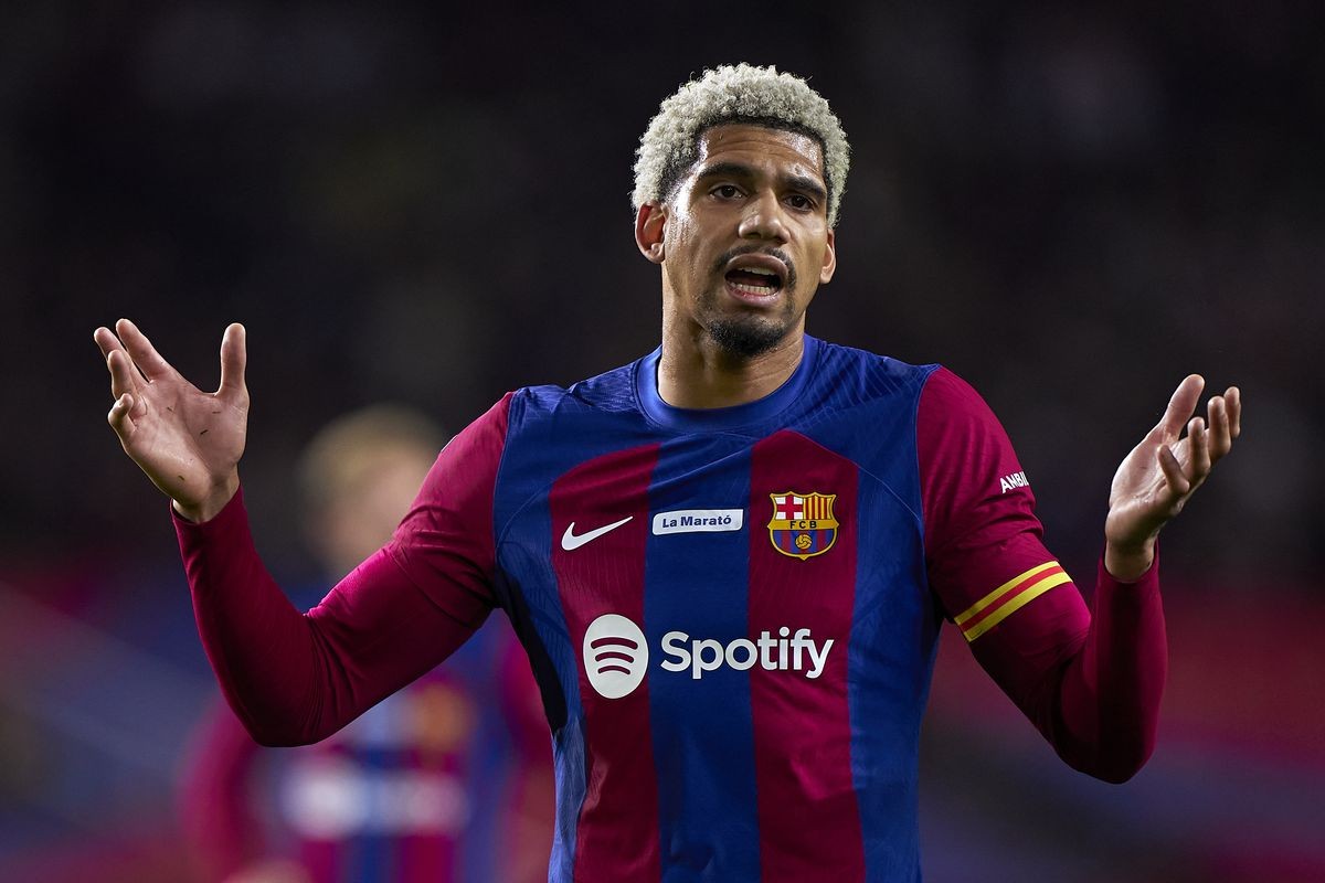 Man Utd chèo kéo, đá tảng Barca chốt tương lai - Bóng Đá