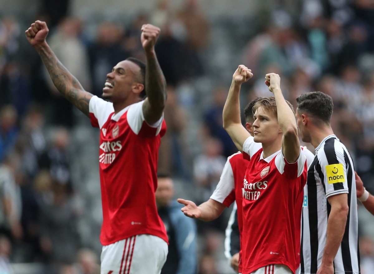 Nghệ thuật 'hắc ám' giúp Arsenal bám đuổi Man City - Bóng Đá