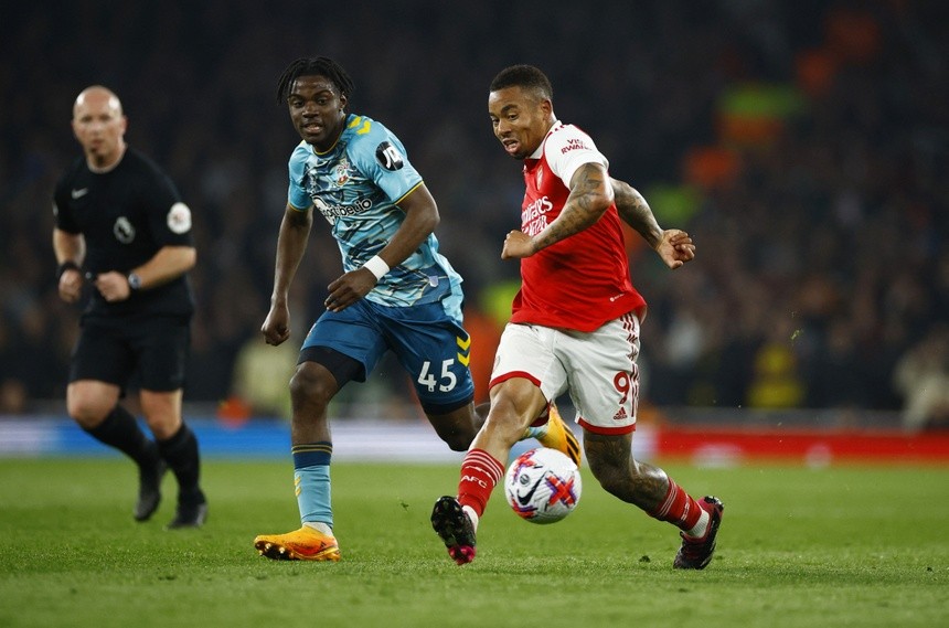 Điều Arsenal còn thiếu là bản năng ghi bàn phi thường của Haaland - Bóng Đá