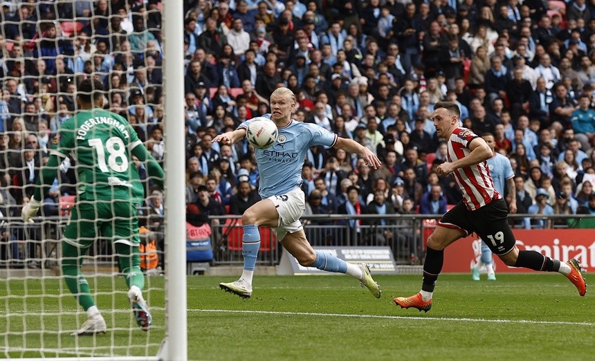 Điều Arsenal còn thiếu là bản năng ghi bàn phi thường của Haaland - Bóng Đá