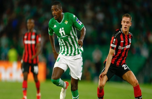 Arsenal considering William Carvalho - Bóng Đá