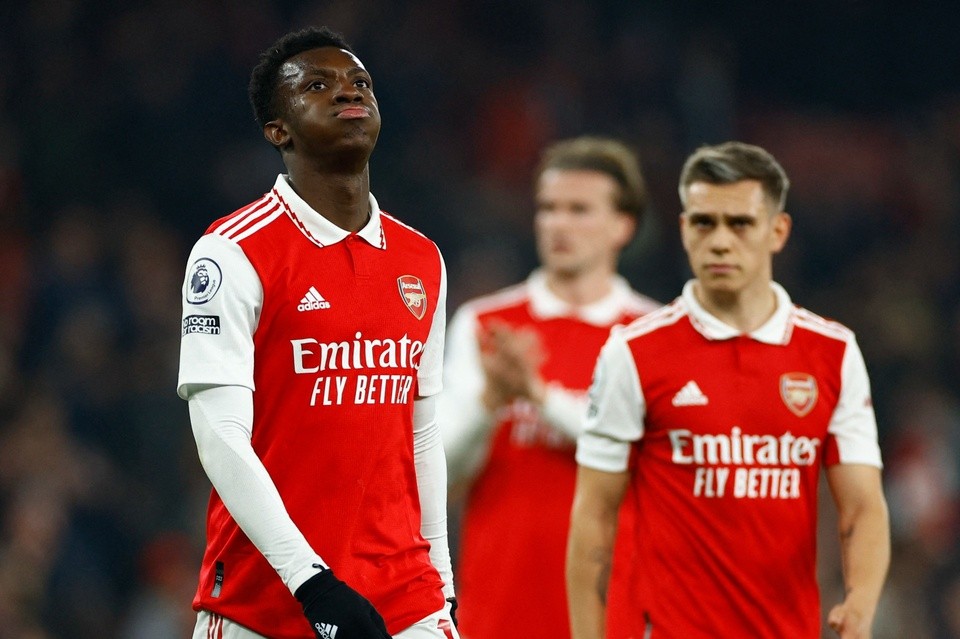 Arsenal tự dâng chức vô địch Premier League vào tay Man City? - Bóng Đá