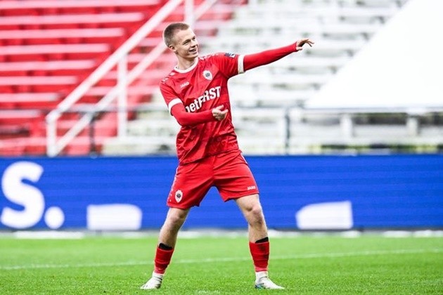 Manchester United keeping tabs on Royal Antwerp’s Arthur Vermeeren - Bóng Đá