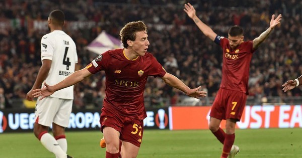 Leverkusen vs Roma: Ảnh review xb khung 4h - 4h30 - Bóng Đá