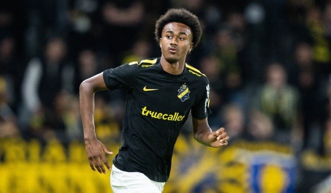 Có Kane, Bayern vẫn nhắm mua tiền đạo mới - Bóng Đá