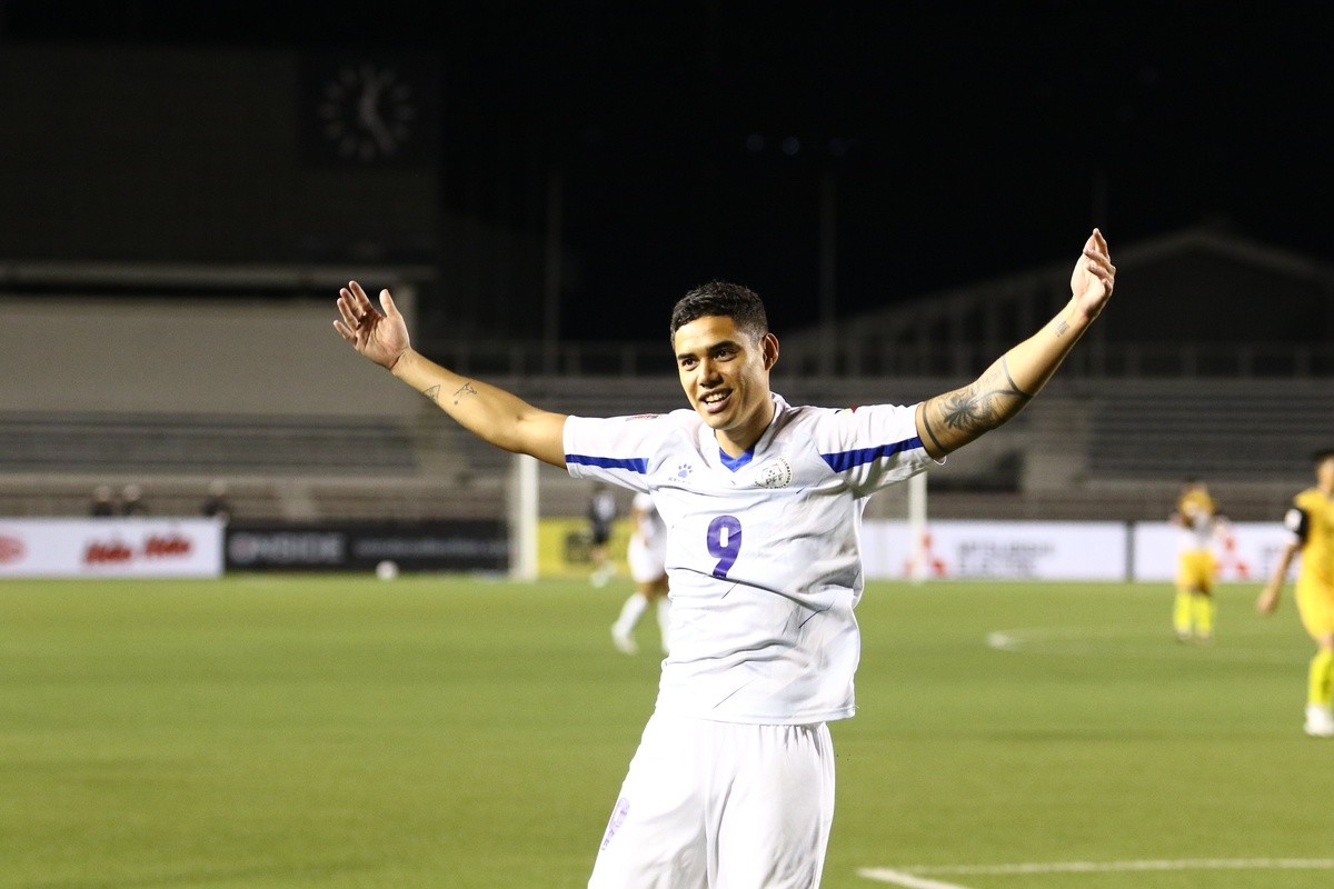 Tiến Linh bám sát Dangda ở cuộc đua ghi bàn AFF Cup 2022 - Bóng Đá