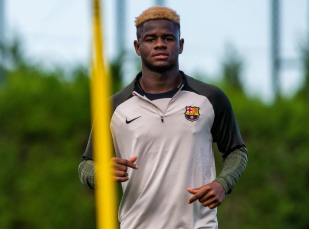 RC Lens send Barcelona €8-9 million official offer for 19-year-old La Masia gem, all proposals will be rejected - Bóng Đá