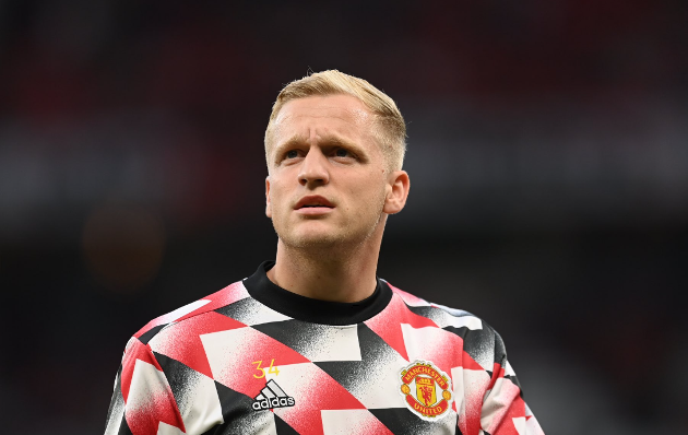 Donny van de Beek, exploring options to leave Manchester United as called two weeks ago - Bóng Đá