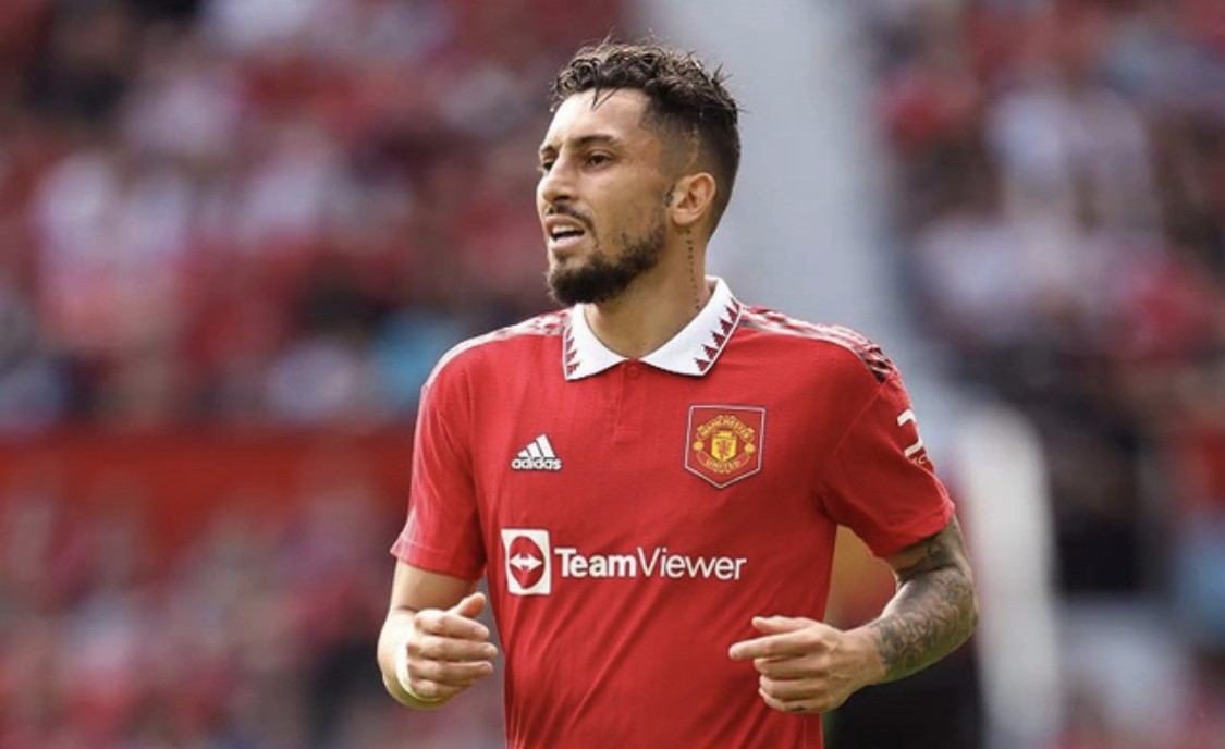 Official: Telles - Bóng Đá