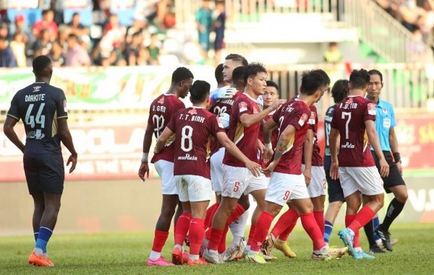 Diễn biến đua trụ hạng V-League: Tp, Đà Nẵng, BD - Bóng Đá
