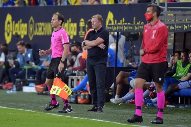Koeman to remain in charge of Barcelona for Atletico Madrid match - Bóng Đá