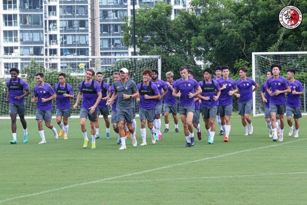 Nhân tố Việt kiều thứ 2 được HLV Troussier liên hệ; Hong Kong dùng cầu thủ nhập tịch đấu ĐT Việt Nam - Bóng Đá