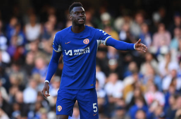 Chelsea are currently not planning for Benoit Badiashile exit in the summer. - Bóng Đá