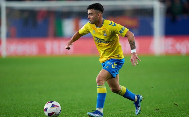 Barcelona formulating bid to sign Alberto Moleiro - Bóng Đá