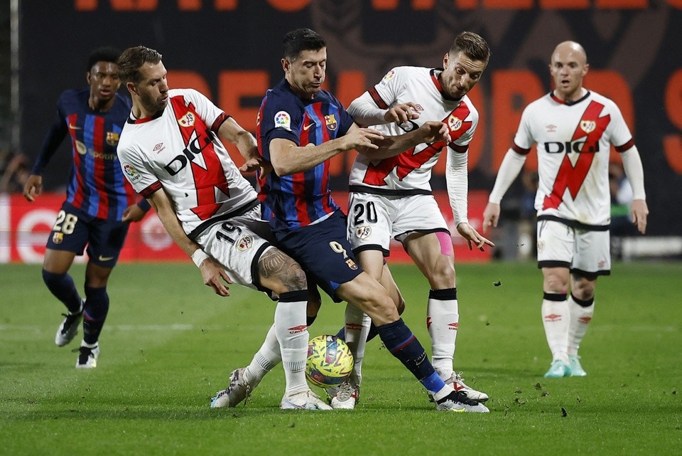 Barca trước cơ hội vượt mặt Man City - Bóng Đá