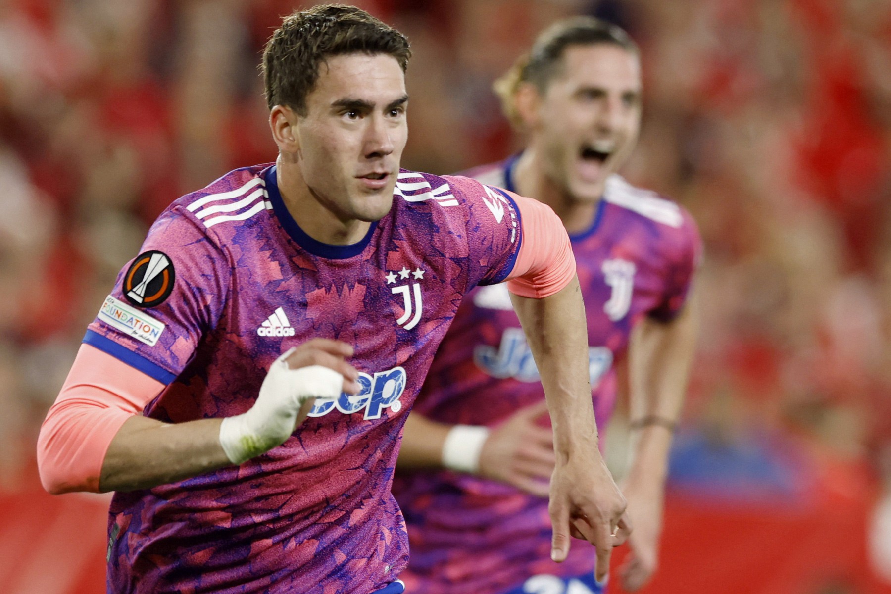 Bayern Munich chuẩn bị kích hoạt 3 