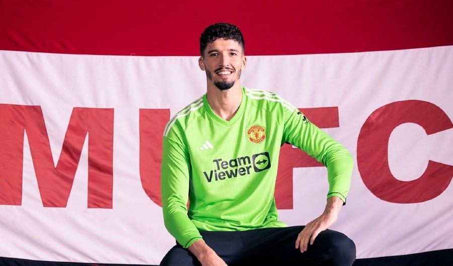 Ngày cuối chuyển nhượng điên rồ của Man Utd - Bóng Đá