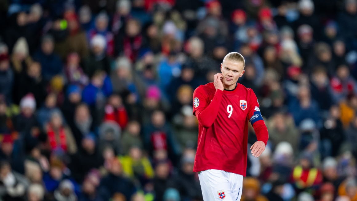 Quá đỉnh! McTominay bất ngờ 'ăn đứt' Haaland - Bóng Đá