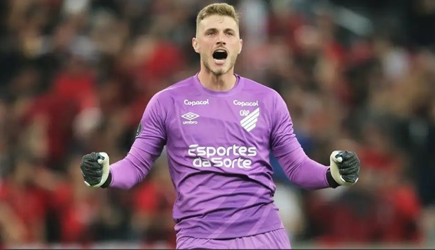 Chelsea's next No.1 goalkeeper? Brazil & Athletico Paranaense's Bento on Blues' transfer radar as solution to problem position - Bóng Đá