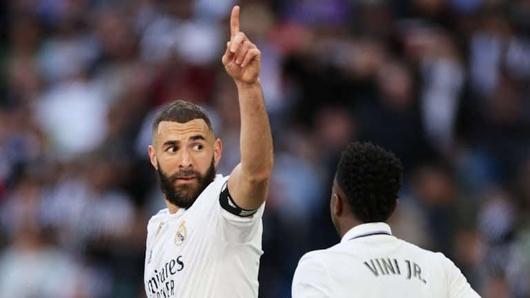 Benzema lập hat-trick trong 7 phút - Bóng Đá