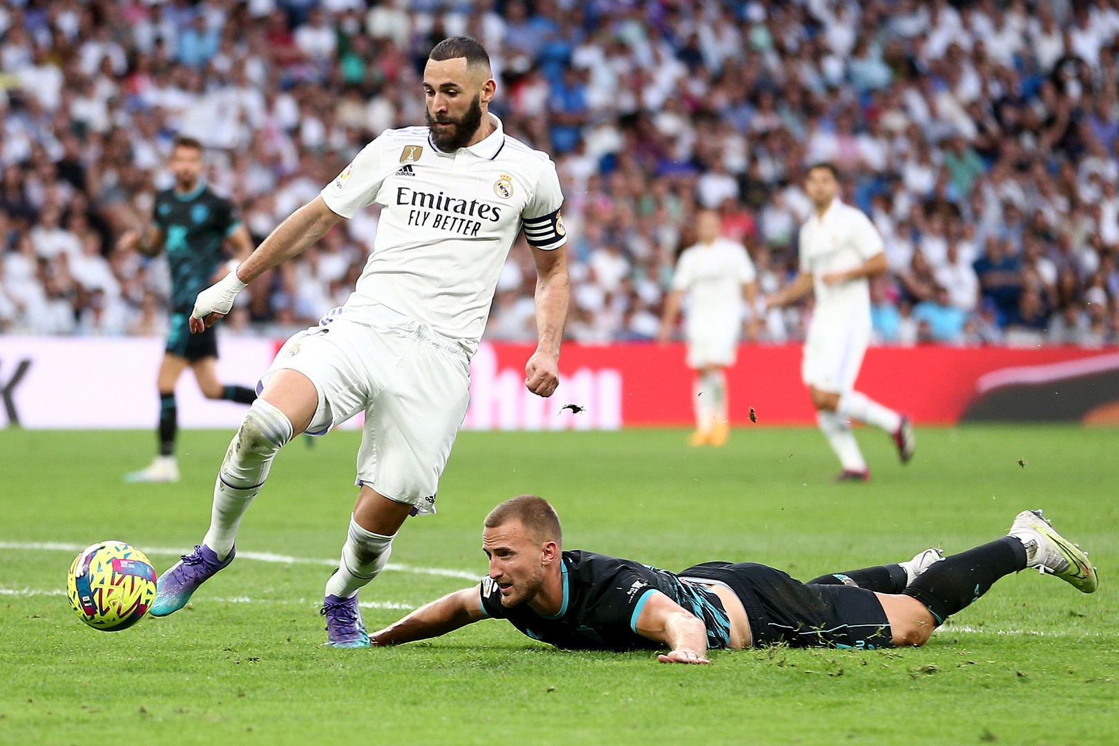 Benzema ghi 3 hat-trick trong tháng 4: Hãy đợi đấy, Man City! - Bóng Đá