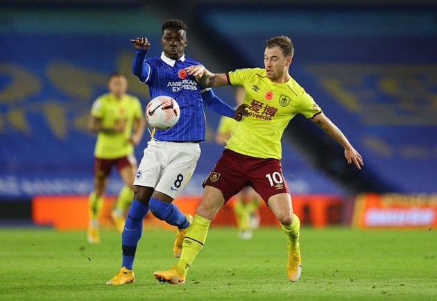 5 Premier League midfielders who deserve to play for bigger clubs - Bóng Đá