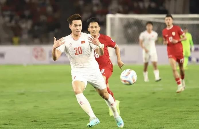 HLV Troussier khen ngợi các học trò - Bóng Đá