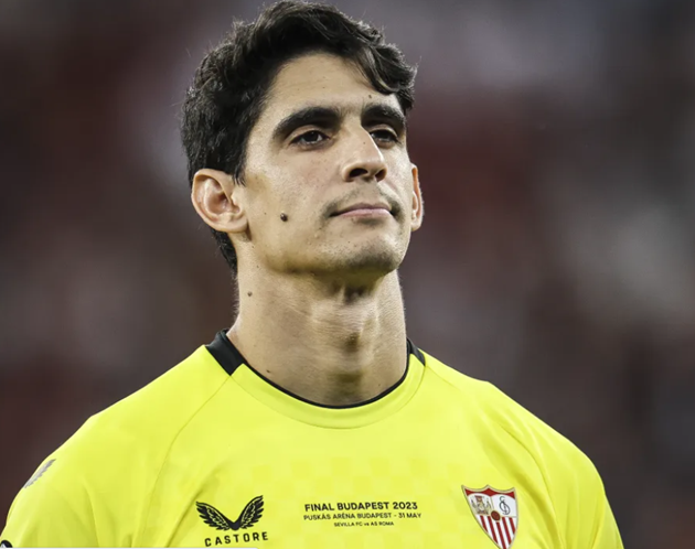 PSG MAKE €12M BID FOR SEVILLA’S YASSINE BOUNOU - Bóng Đá