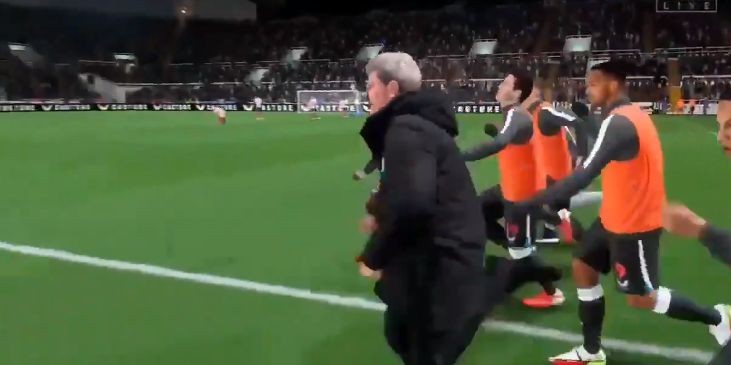 Newcastle star Allan Saint-Maximin asks FIFA 22 why Steve Bruce is QUICKER  - Bóng Đá