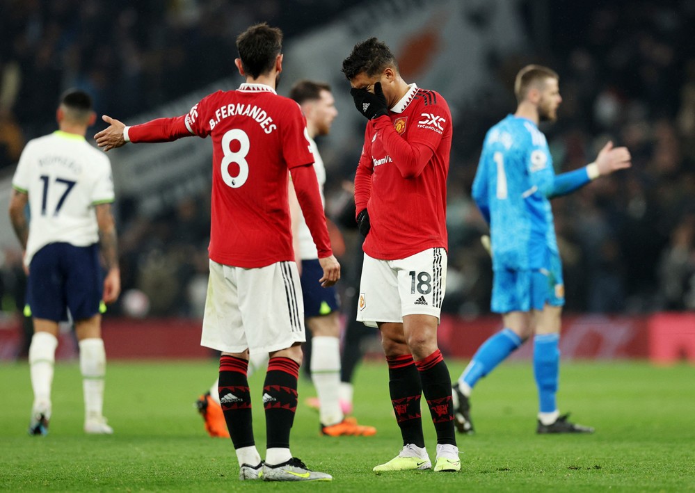 Man United bị cầm hòa, Bruno mắng thẳng mặt Casemiro - Bóng Đá