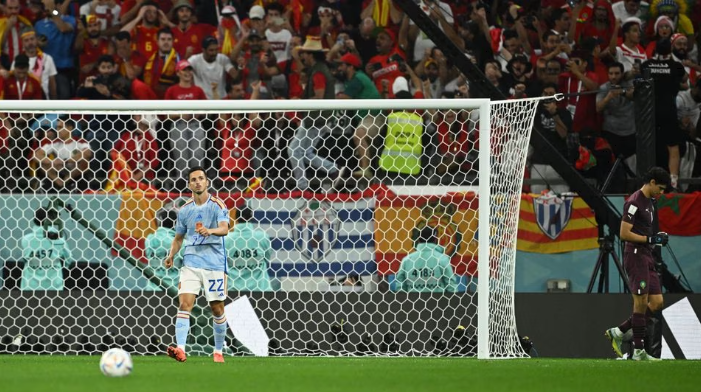 Wolves sign Spain midfielder Sarabia from PSG - Bóng Đá