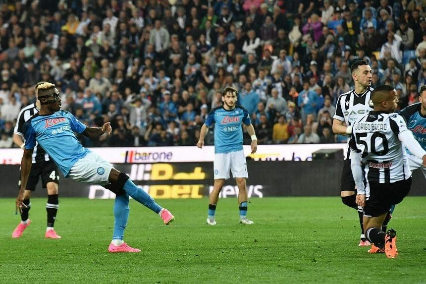 Ẩu đả, bạo loạn gây chết người sau khi Napoli vô địch Serie A - Bóng Đá