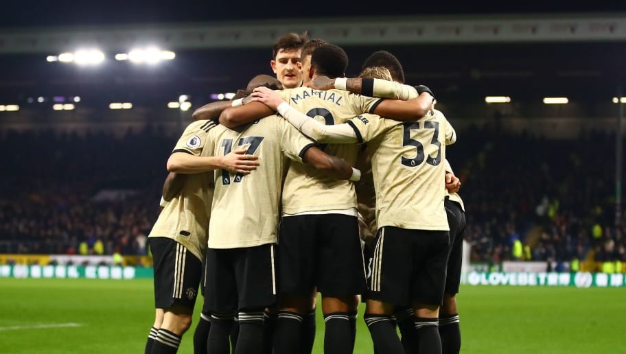 Manchester United climbed to fifth in the Premier League after beating Burnley - Bóng Đá