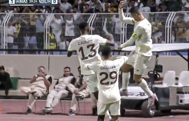 Ronaldo nối dài mạch phong độ thăng hoa - Bóng Đá