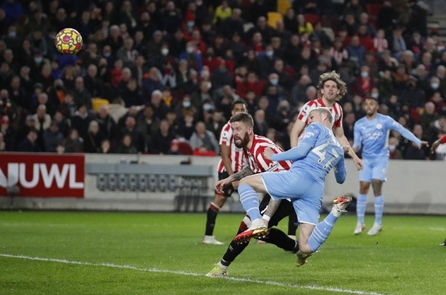 Man City tạo khoảng cách 9 điểm với Liverpool - Bóng Đá
