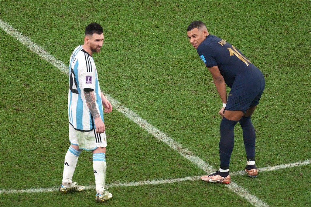 Mbappe on Messi - Bóng Đá