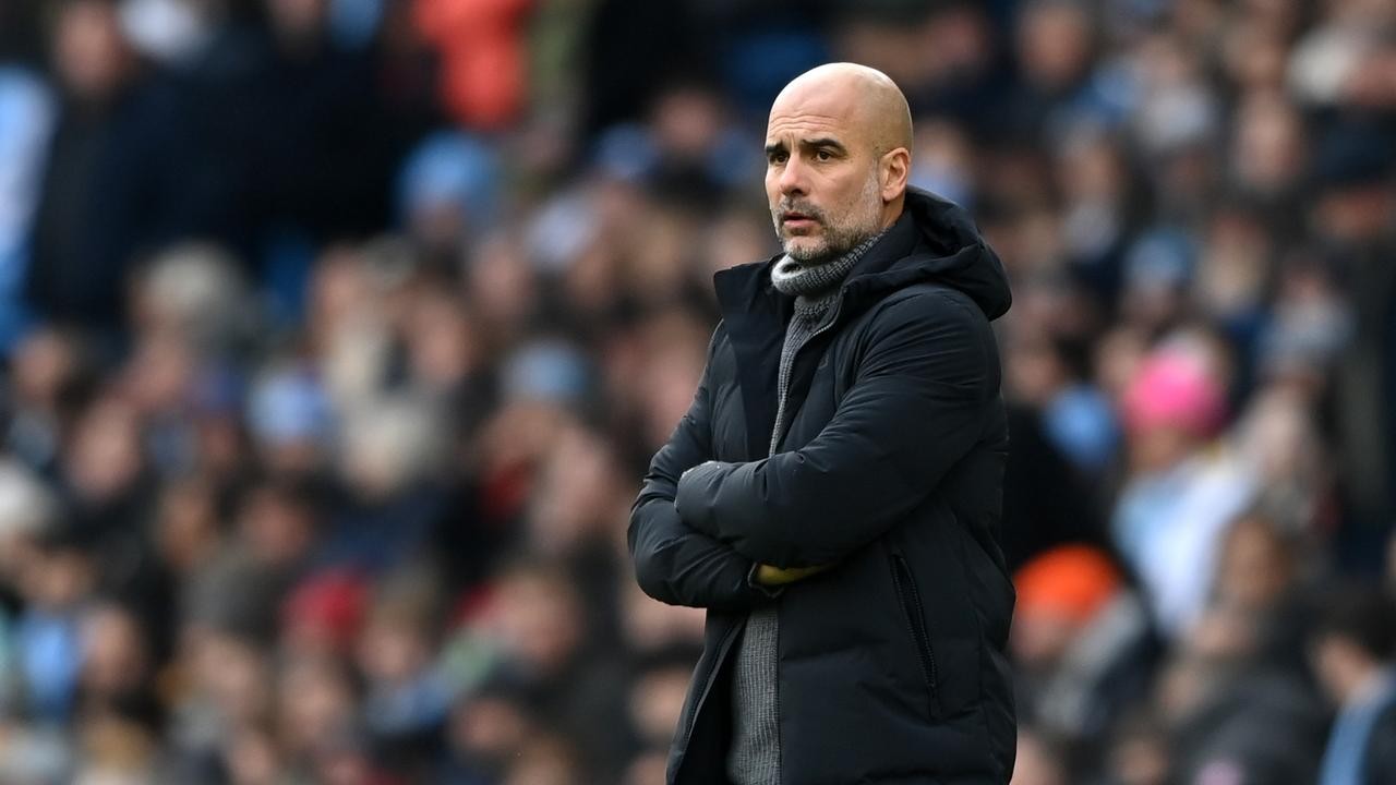  Pep Guardiola admits his side love pressure - Bóng Đá