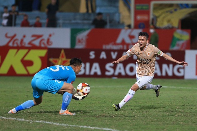Vòng 10 V-League: Chung kết đỉnh, đáy; Kiatisuk tiếp tục 'tuần trăng mật' - Bóng Đá